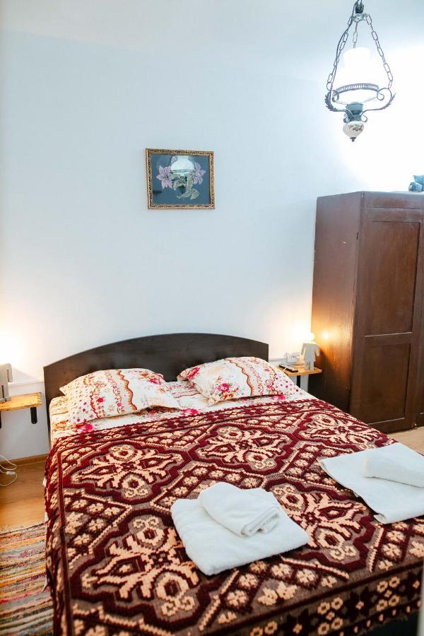 Casa Pe Valea Hartibaciului Pensionat Barcut Exteriör bild