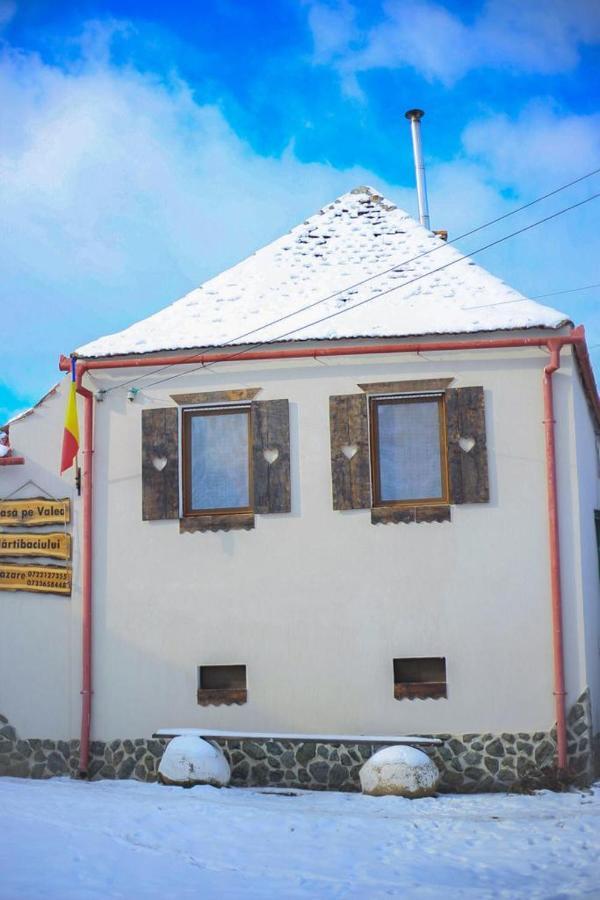 Casa Pe Valea Hartibaciului Pensionat Barcut Exteriör bild